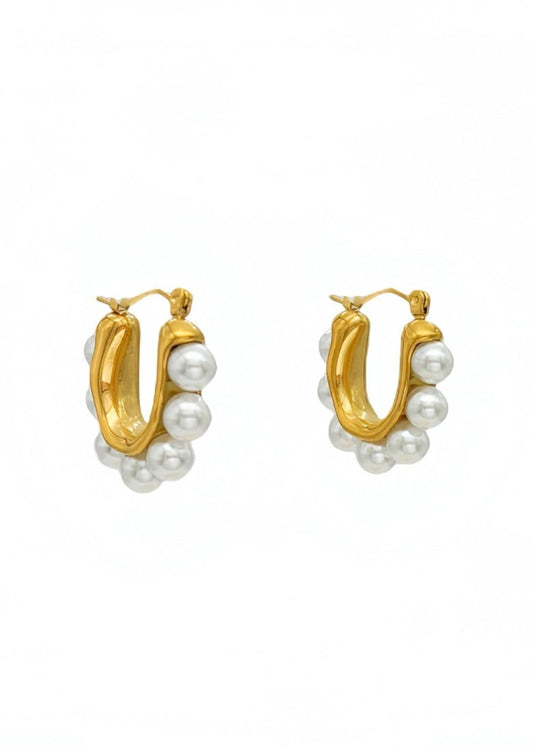 Pearl Curve Hoops